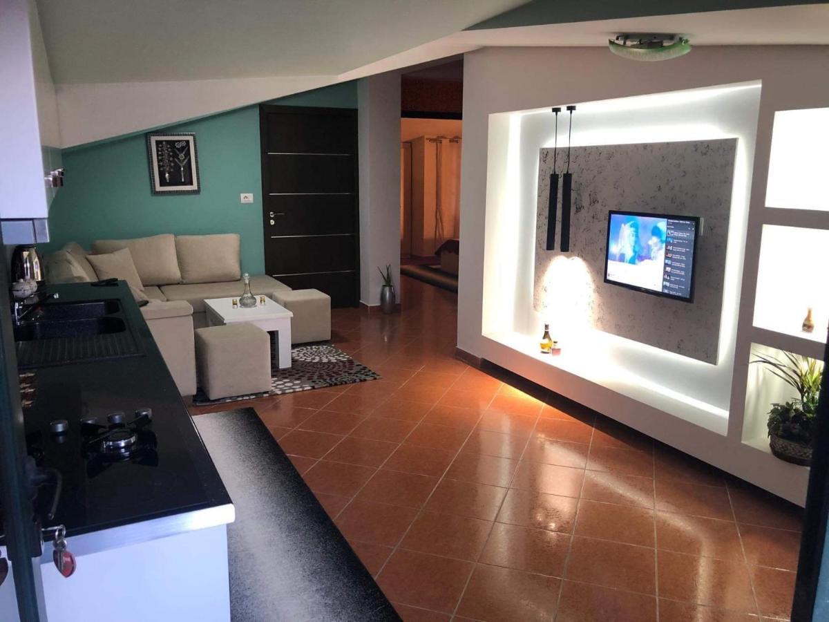 Apartament Ceni *